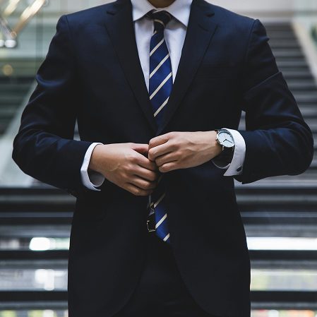 hunters-race-MYbhN8KaaEc-unsplash 1